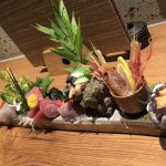 贅を食す。